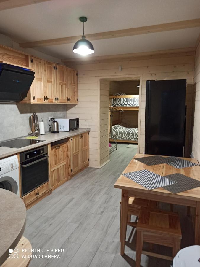 Brand New 2020 Specious Apartment Druzi 2 Poljanyzja Exterior foto