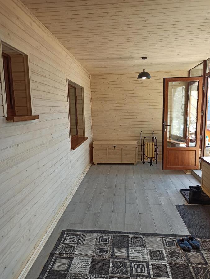 Brand New 2020 Specious Apartment Druzi 2 Poljanyzja Exterior foto