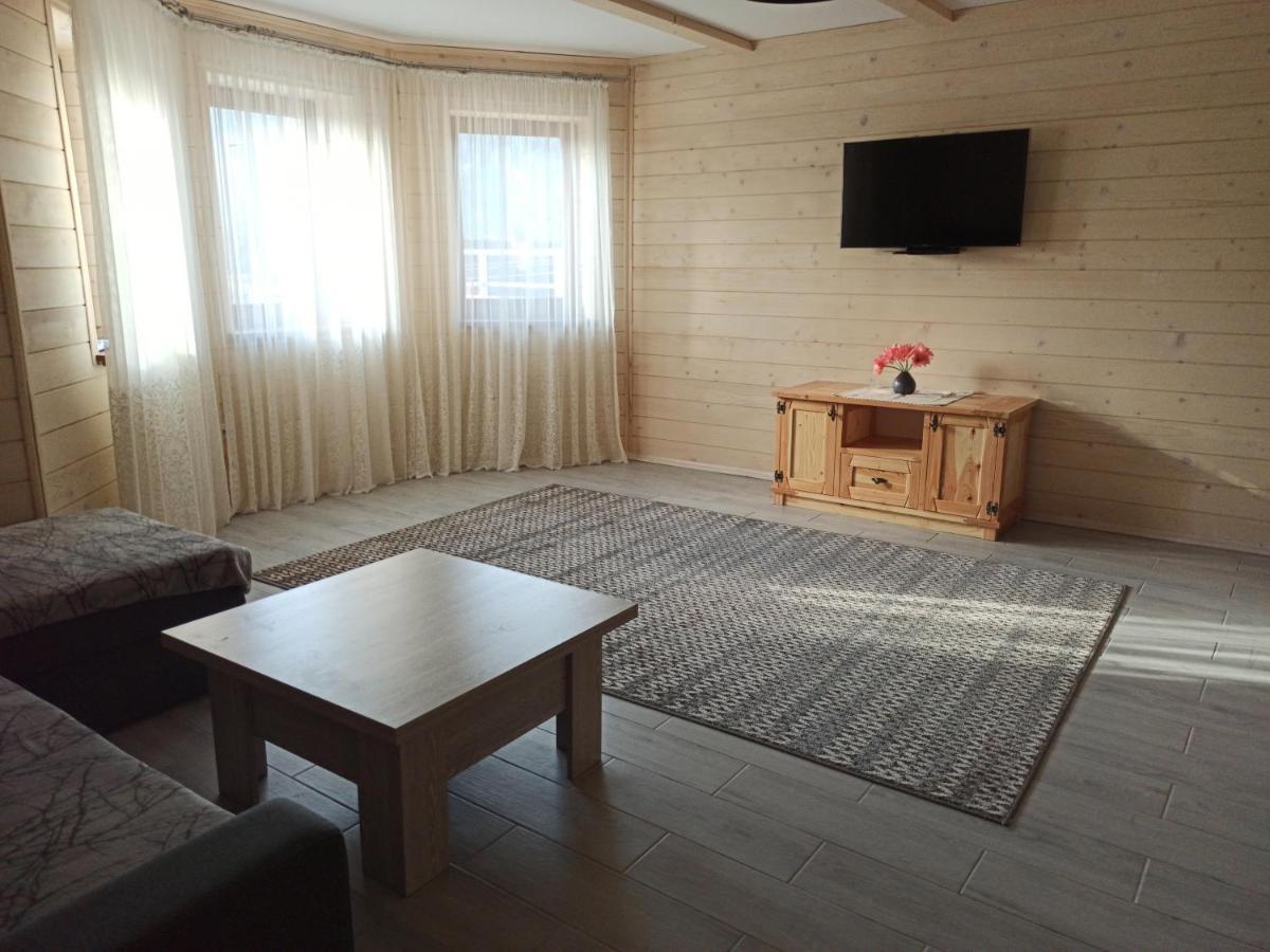 Brand New 2020 Specious Apartment Druzi 2 Poljanyzja Exterior foto