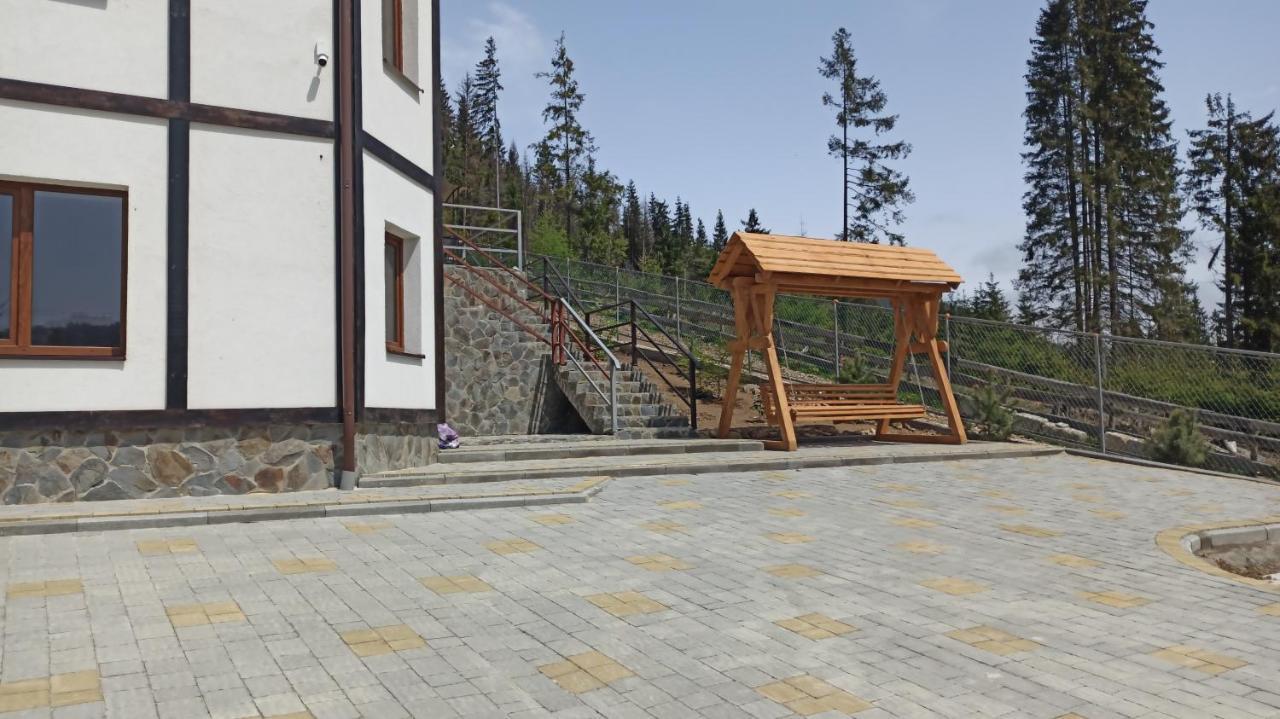 Brand New 2020 Specious Apartment Druzi 2 Poljanyzja Exterior foto